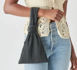 The Accordian Wristlet in Black