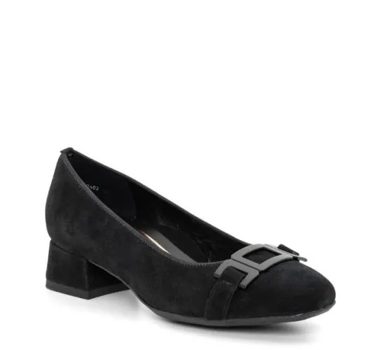 The Enamel Link Pump in Black