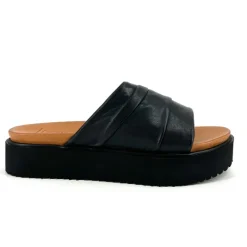 The Pleated Comfort Slide in Black